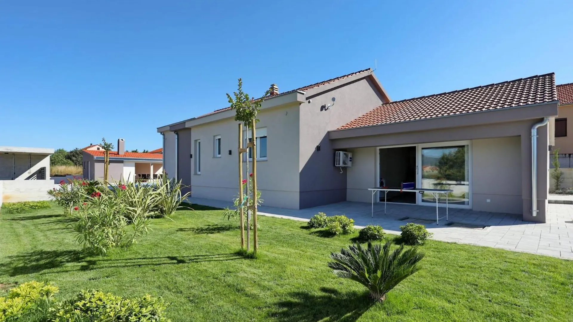 Fjaka Holiday Home Pridraga
