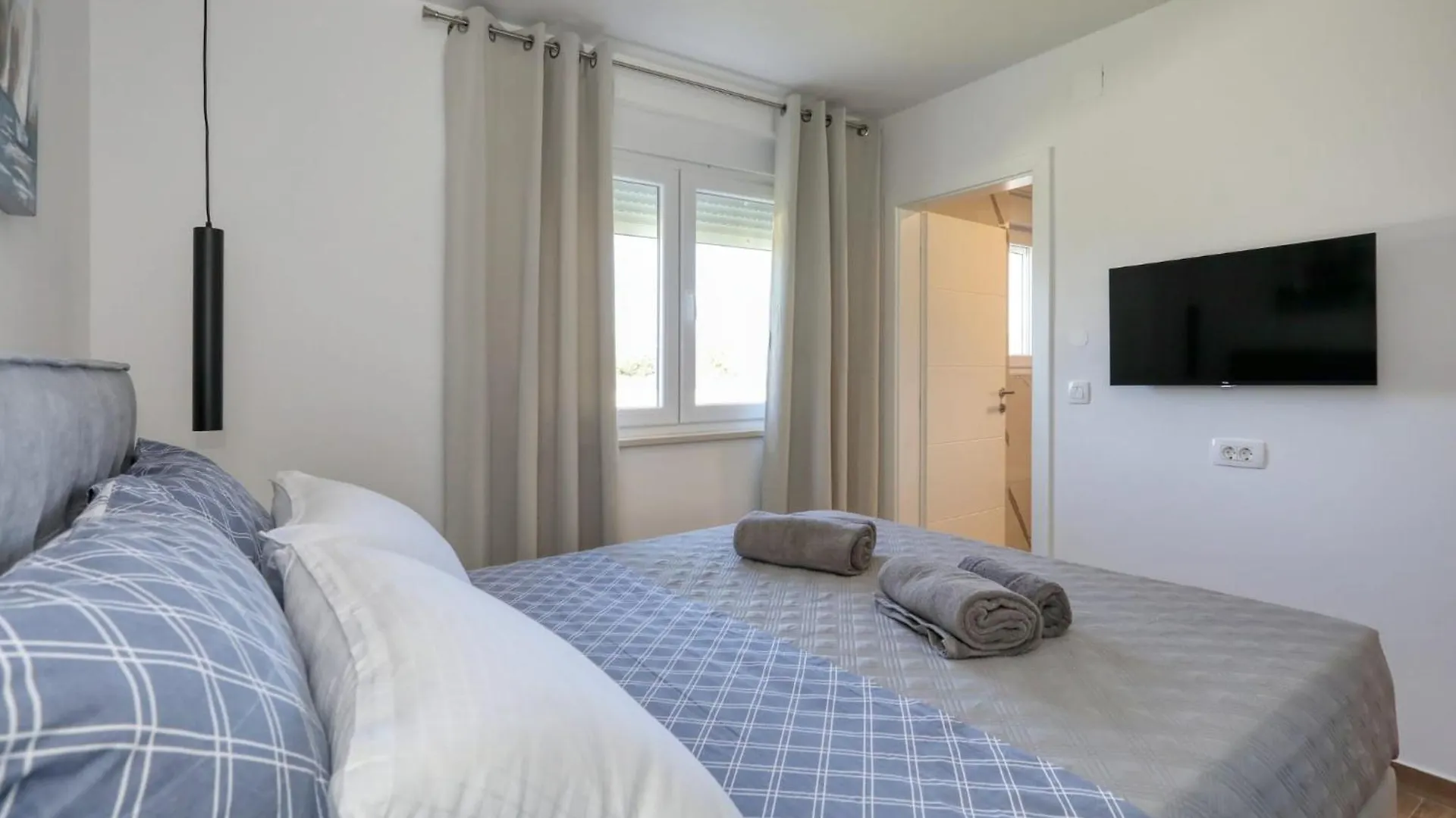 Fjaka Holiday Home Pridraga 0*,