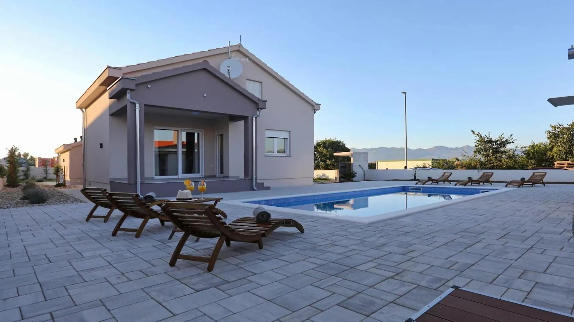 Fjaka Holiday Home Pridraga